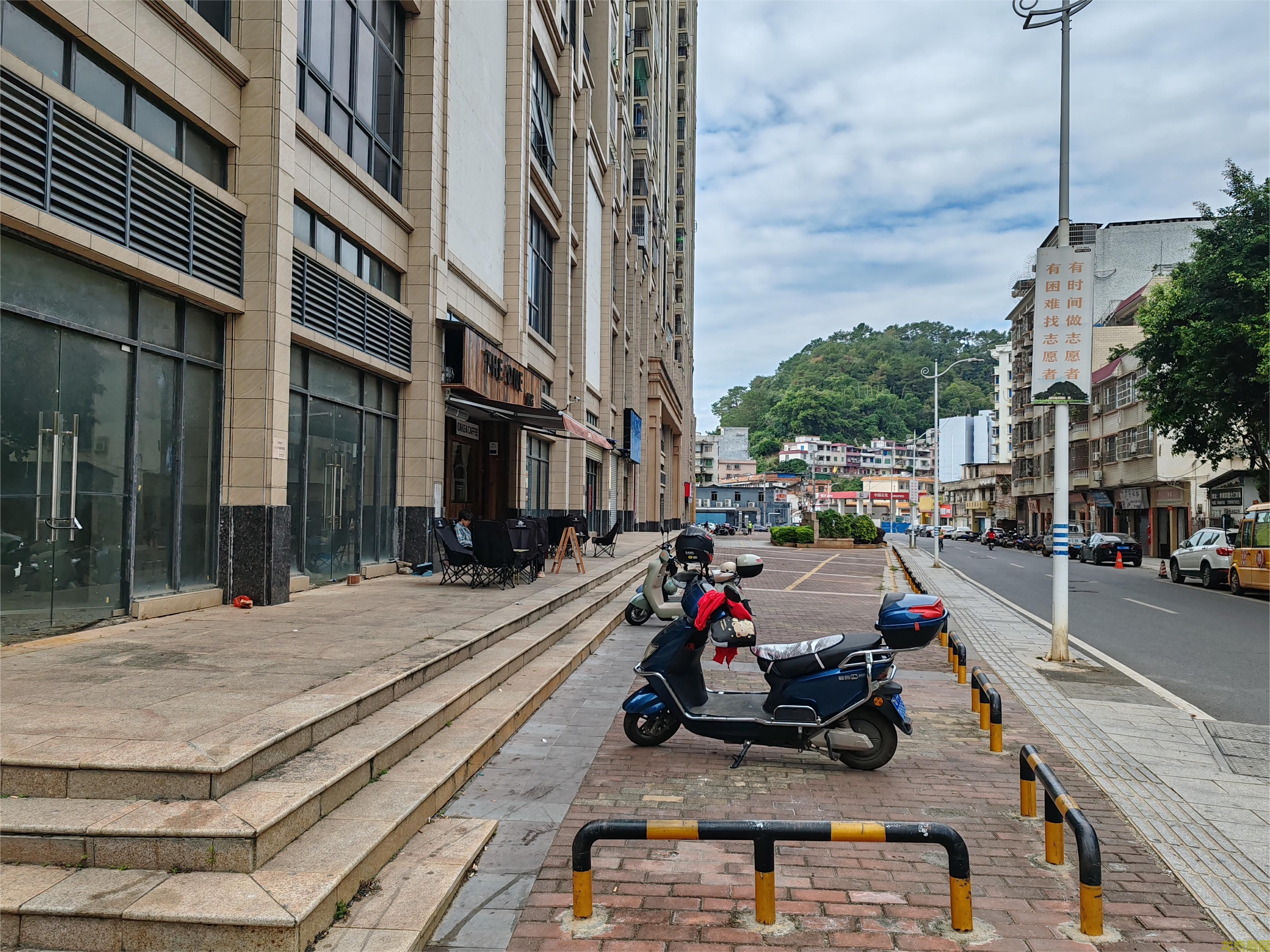 西堤领秀 临街商铺出售