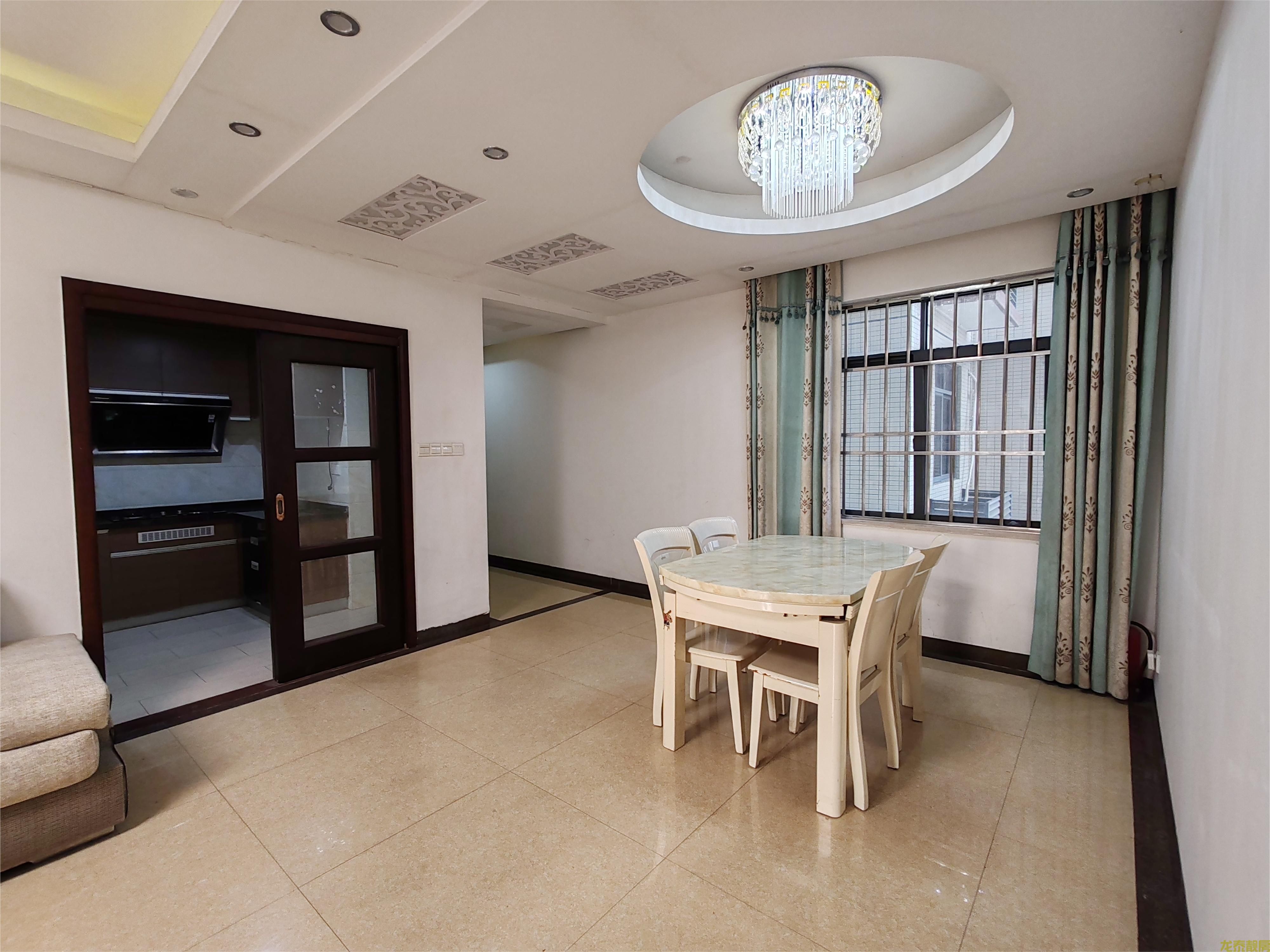 星河国际电梯靓楼层精装单边位