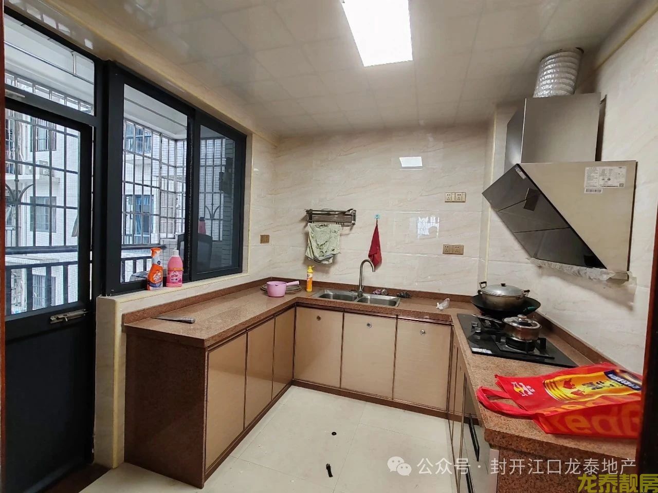 嘉皓园电梯靓层 118平精品三房 南向